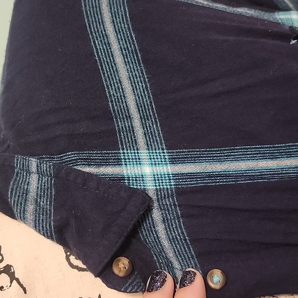 Flannel long sleeve 2x - Picture 2 of 5